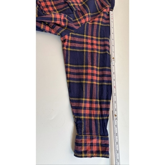 Old Navy The Boyfriend Button Down Shirt - Picture 10 of 12